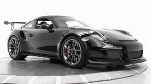 Diabólico Porsche 911 GT3 RS completamente negro