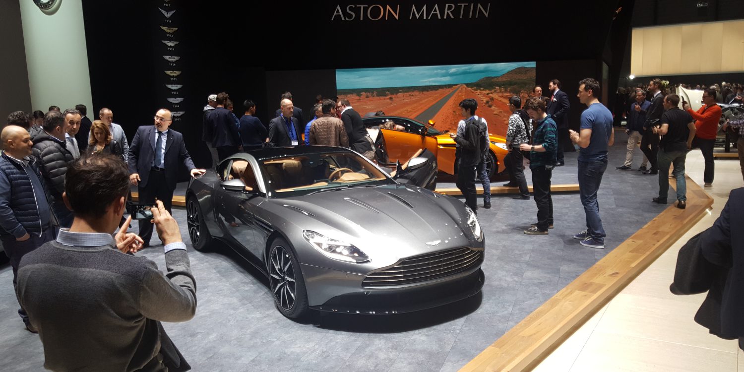Las mejores imágenes del nuevo Aston Martin DB11 desde el Salón de Ginebra