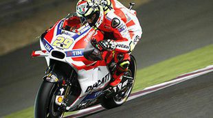Iannone domina las dos sesiones del viernes en MotoGP