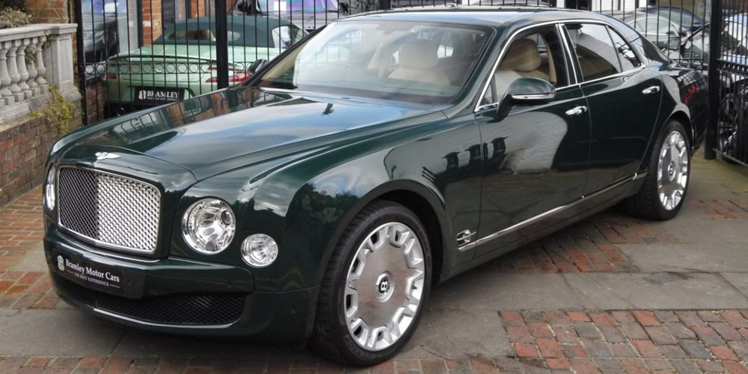 La Reina de Inglaterra vende su Bentley Mulsanne por 200.000 libras