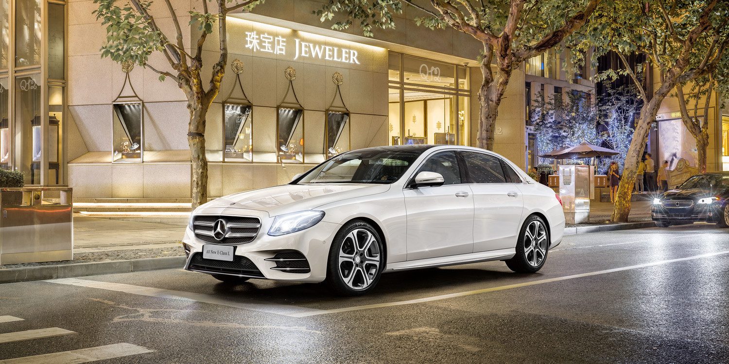 Mercedes-Benz presenta en China el Clase E de batalla larga