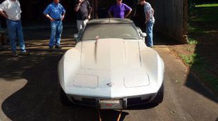 Encuentran un Corvette L82 Silver Anniversary a estrenar escondido desde hace 38 años