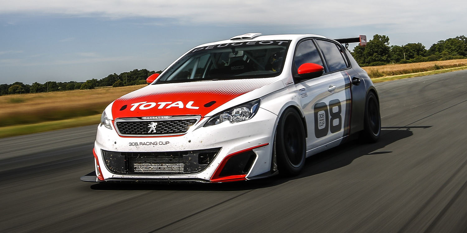 Peugeot prueba el 308 Racing Cup en Francia