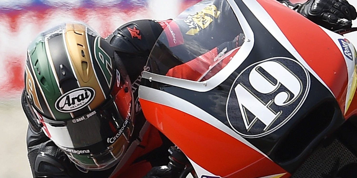 Axel Pons seguirá en Moto2 con el RW