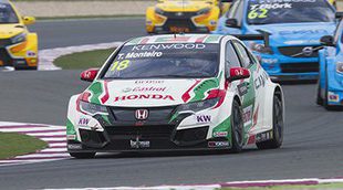 Tiago Monteiro y los Honda vuelan en los segundos libres