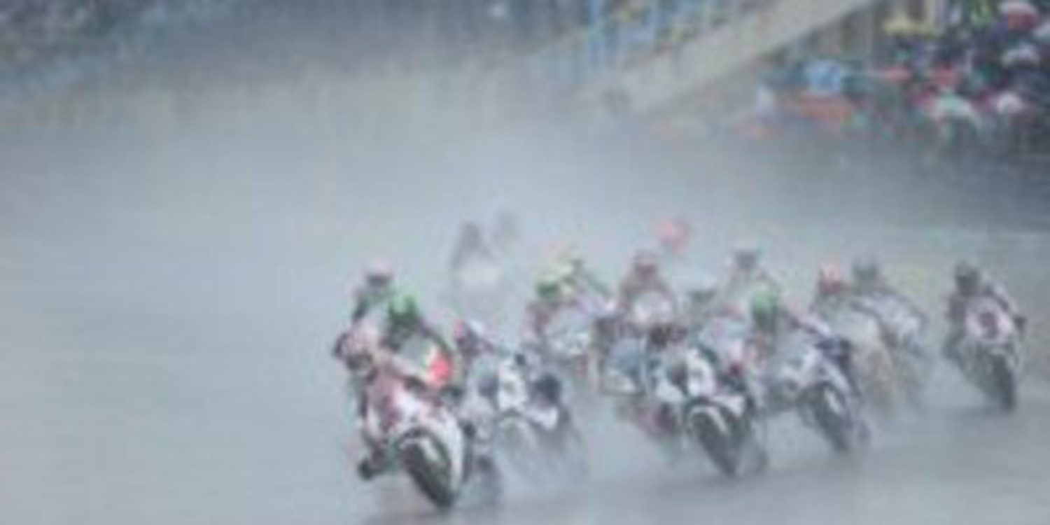 La lluvia en las SuperBikes de Monza despierta fantasmas del pasado