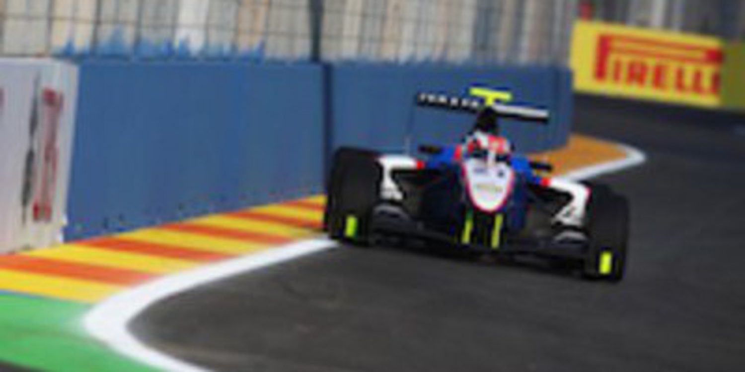 Patrick Niederhauser gana en la carrera corta de GP3 en Valencia