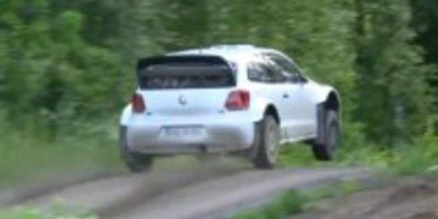 Volkswagen y Sebastien Ogier prueban el Polo R WRC en Finlandia