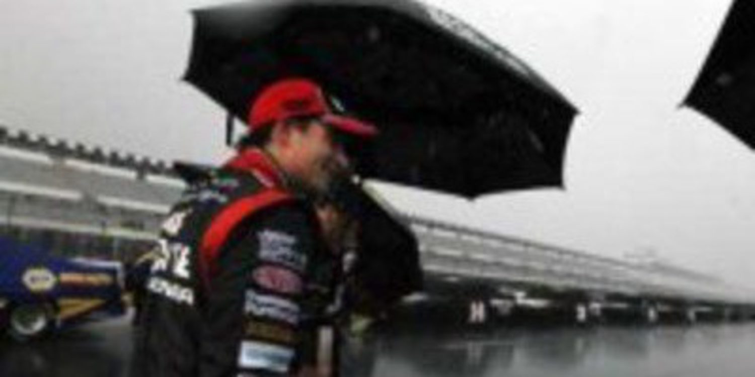 Jeff Gordon directo al chase con su victoria entre la lluvia de Pocono