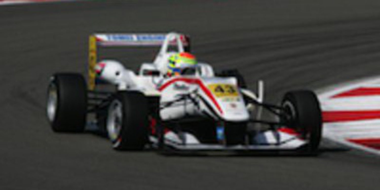 Alexander Sims vence en el sprint de Nurburgring en Euroseries con el Nissan