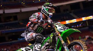 Reed perjudica a Dungey, Tomac vence
