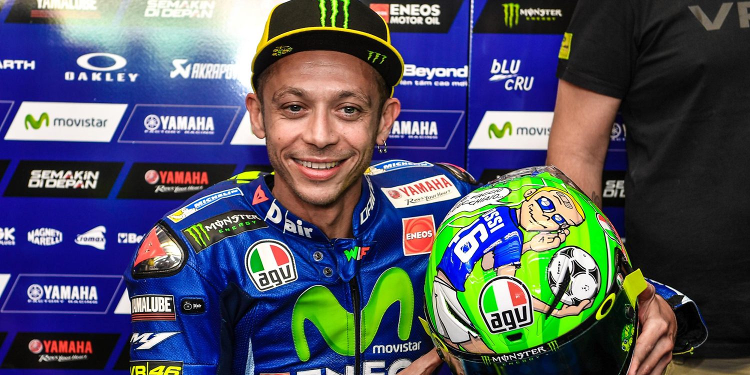 Valentino Rossi rinde doble homenaje en su casco para Mugello
