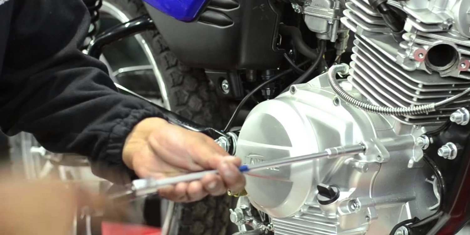 Partes y piezas fundamentales del motor de una moto
