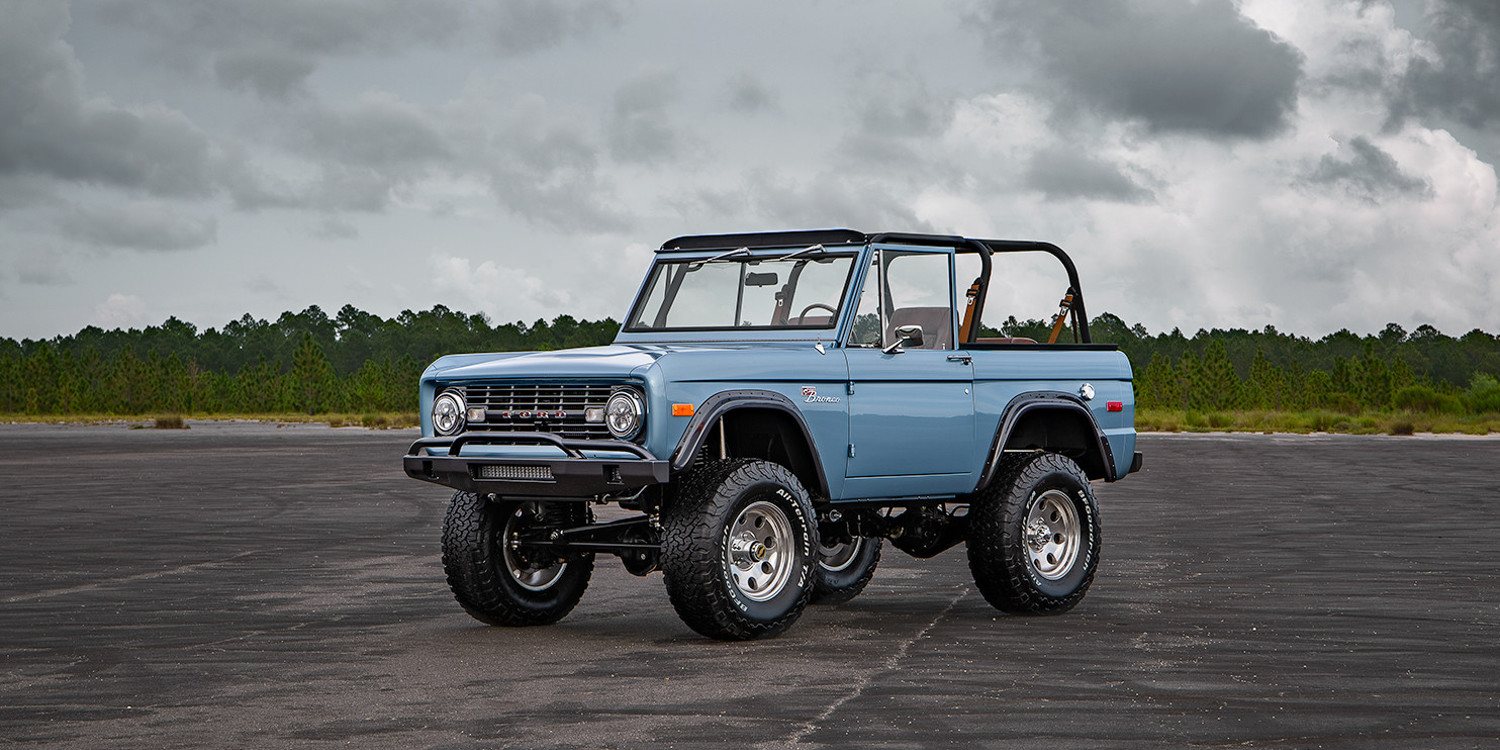 Espectacular Ford Bronco 1973 by Velocity Restorations