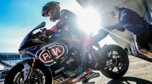 Rea y Lowes marcan el ritmo en Jerez