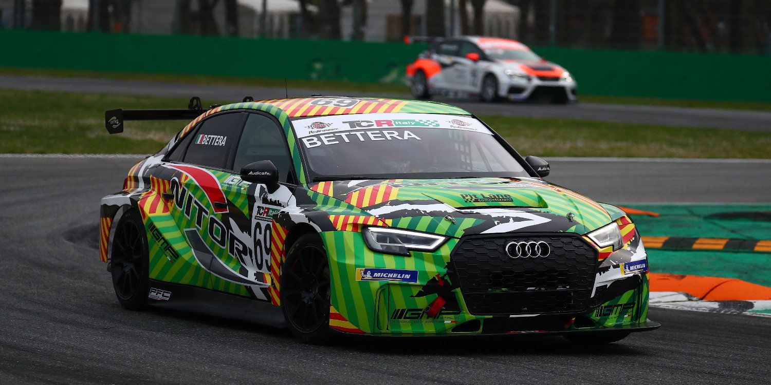 Monza lleva a dos pilotos al tercer lugar del podio con Bettera mirando desde el primero