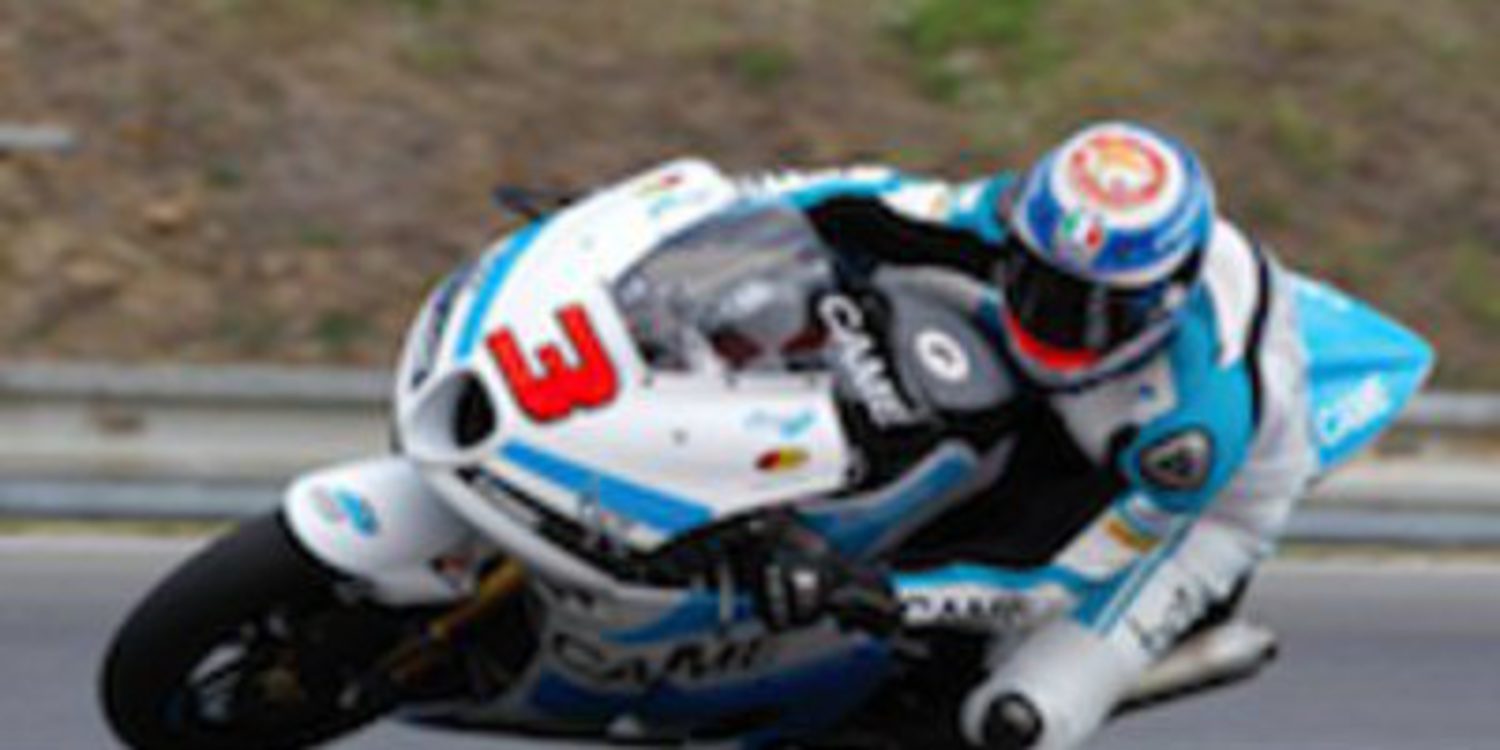 Simone Corsi se hace con la primera pole de su carrera en Moto2