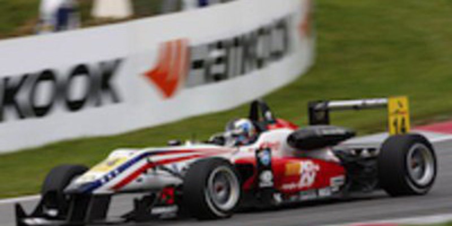 Michael Lewis consigue su primera victoria en Euroseries en la carrera corta de Cheste