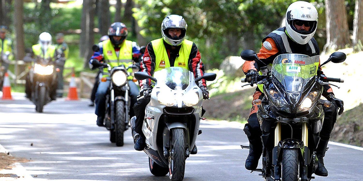 Cómo lograr una conducción segura en las motocicletas