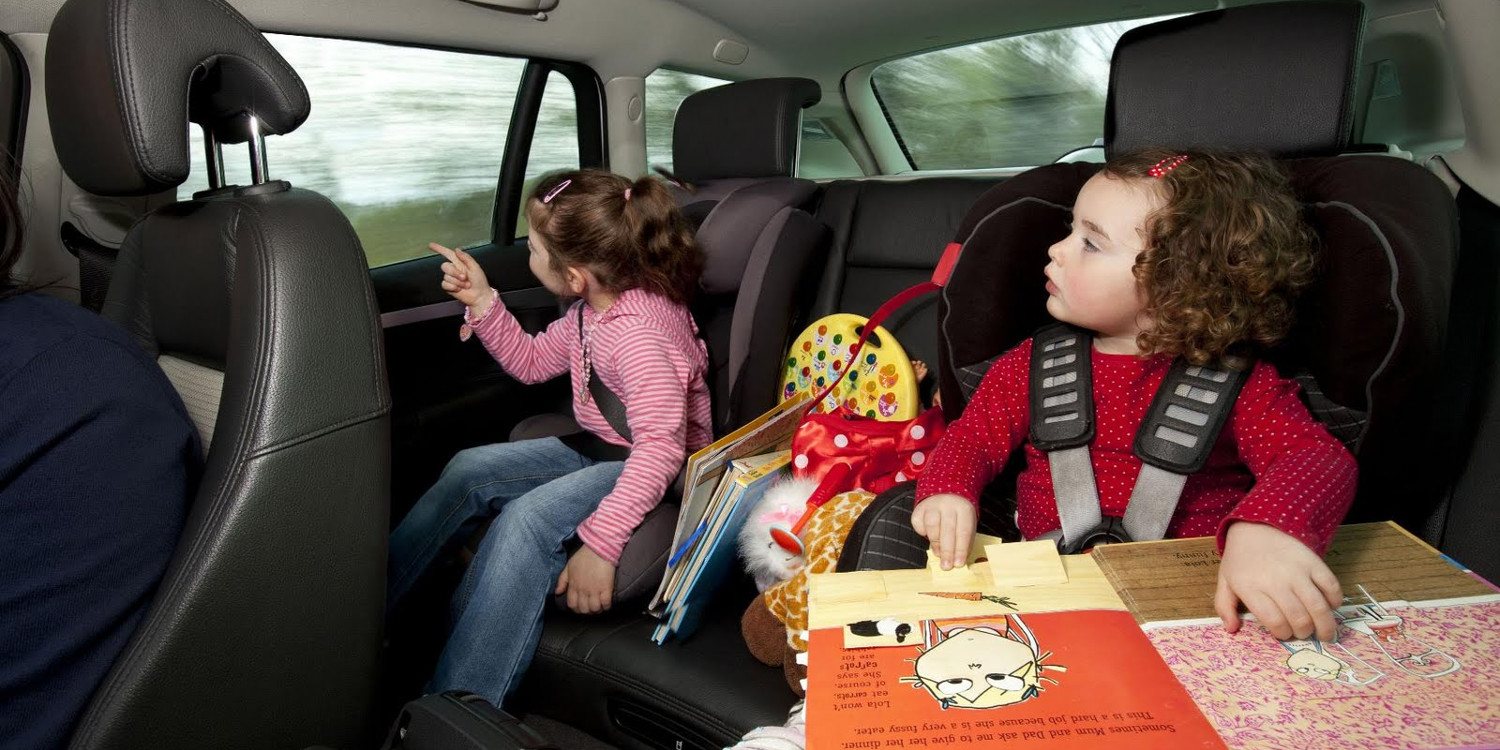Consejos para viajar con niños en el auto