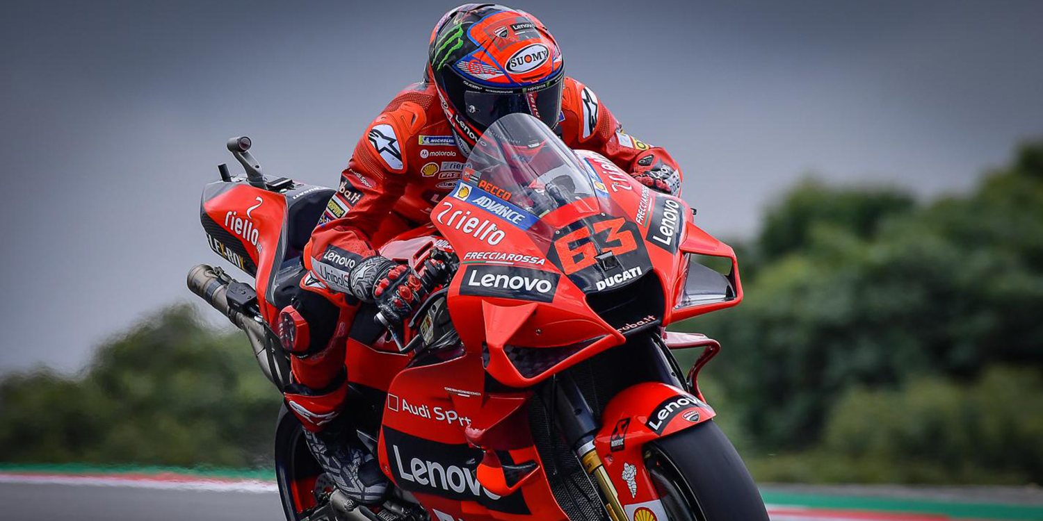 Bagnaia marca el mejor tiempo del viernes en MotoGP