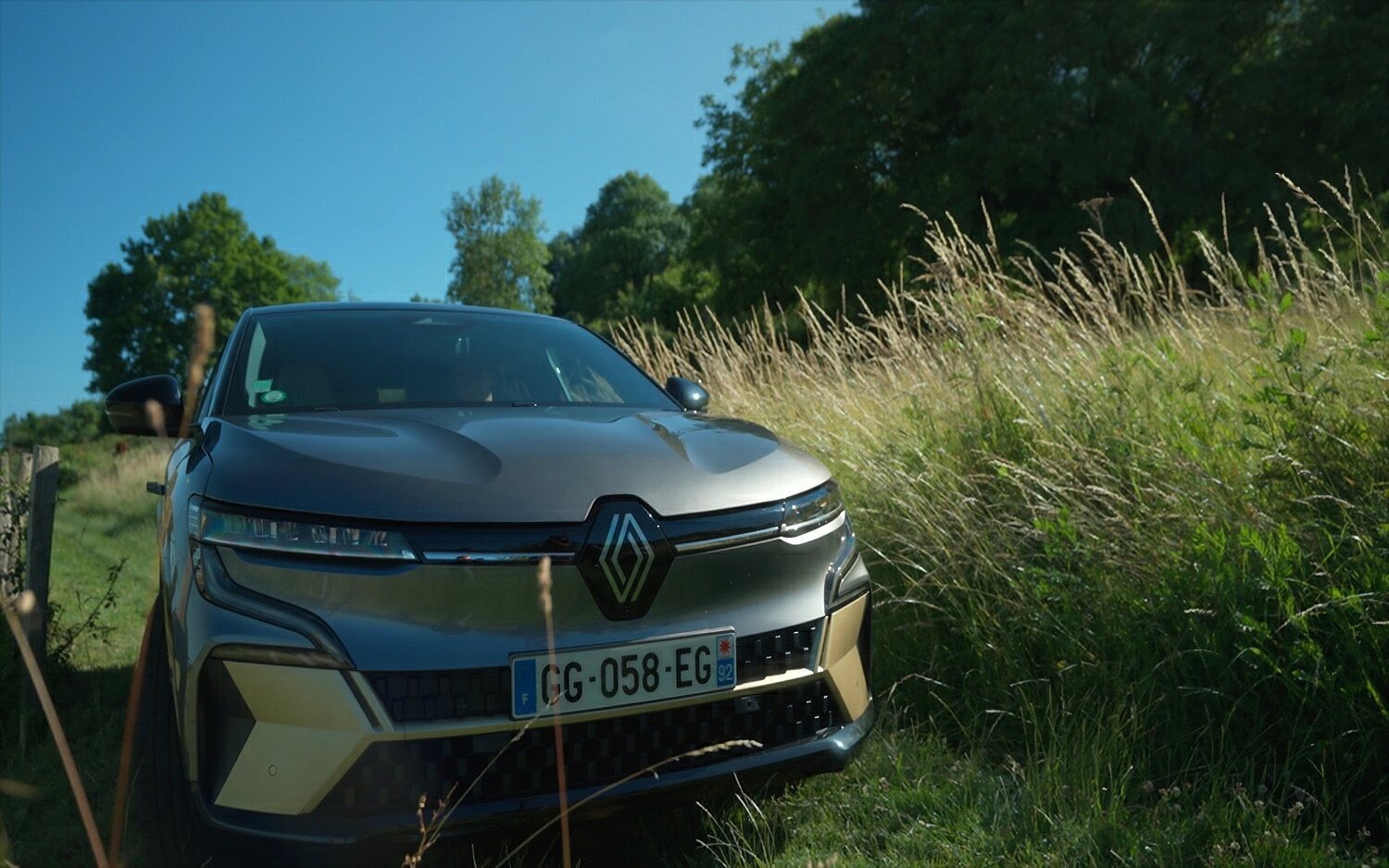 Renault Megane e-tech 100% eléctrico estrena nuevo motor