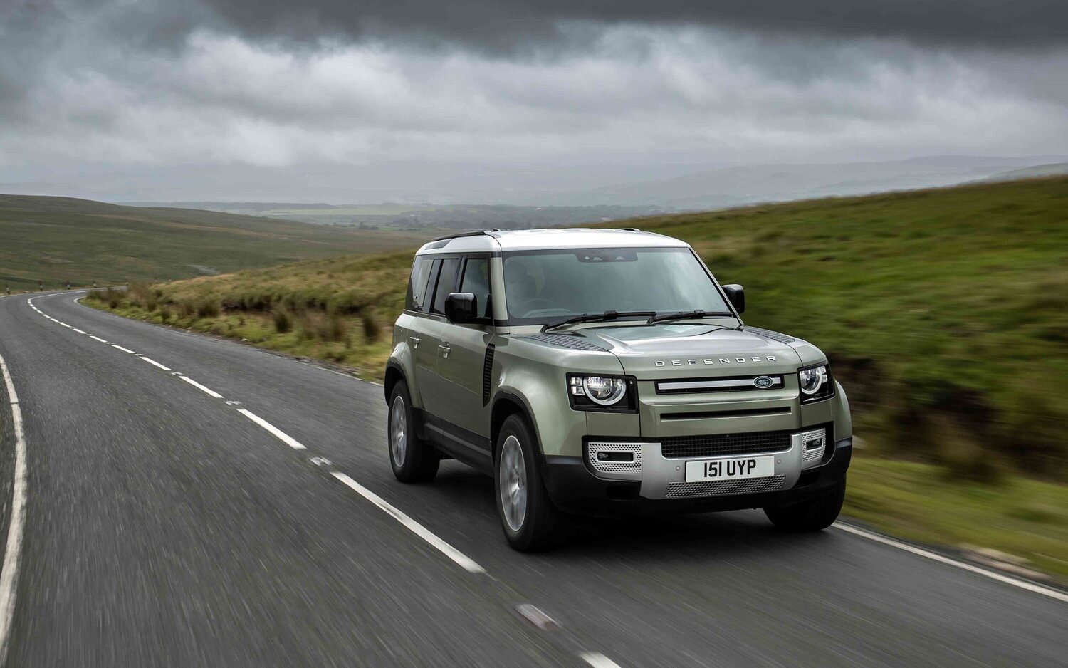 Jaguar y Land Rover introducen la pila de hidrógeno en el Land Rover Defender