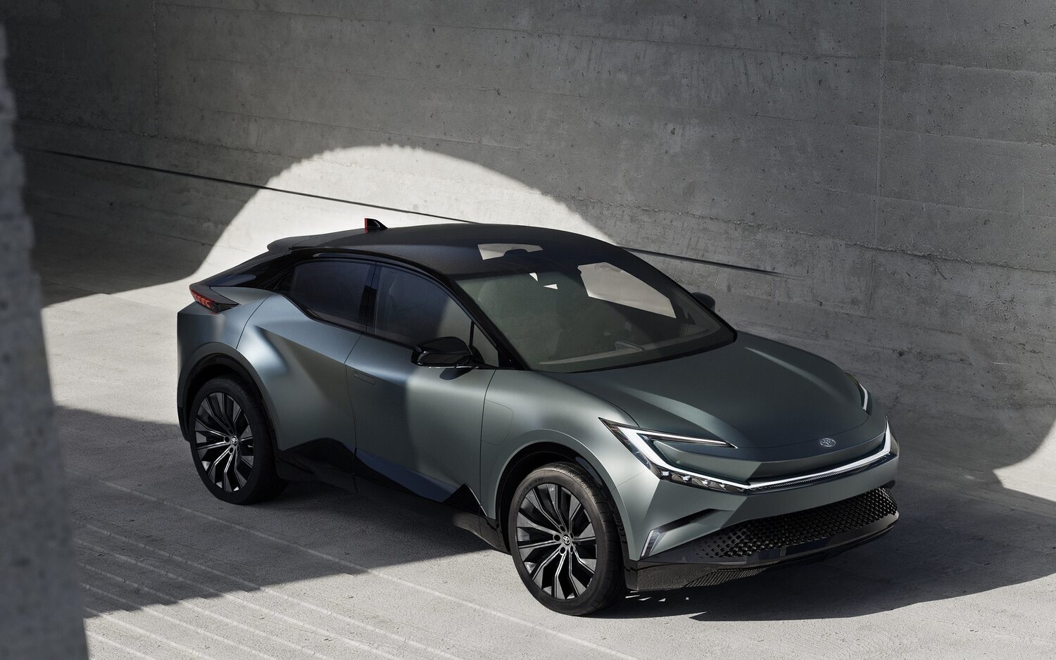 Toyota admite que no lanzarán el Toyota C-HR eléctrico