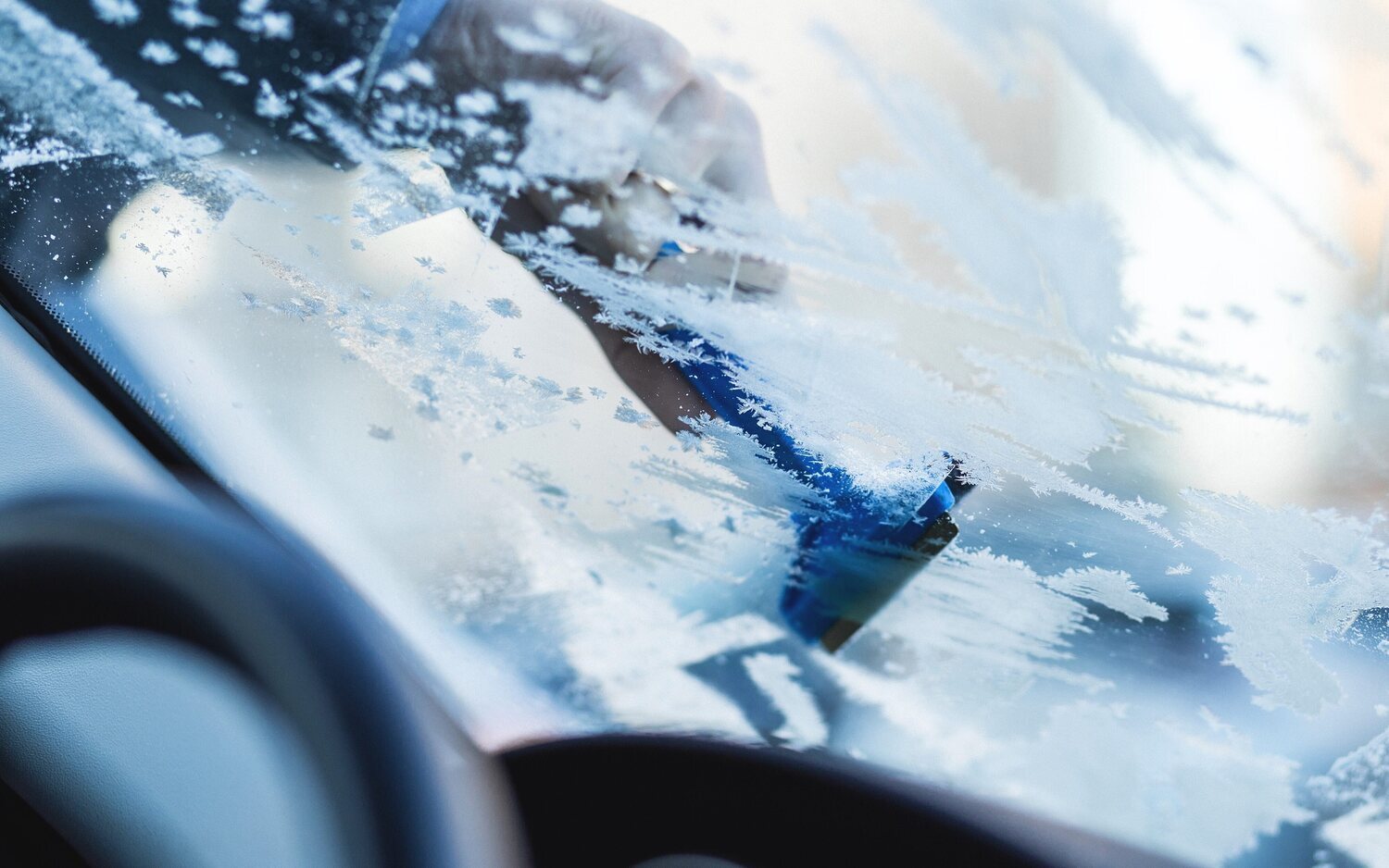 Cómo quitar el hielo del coche