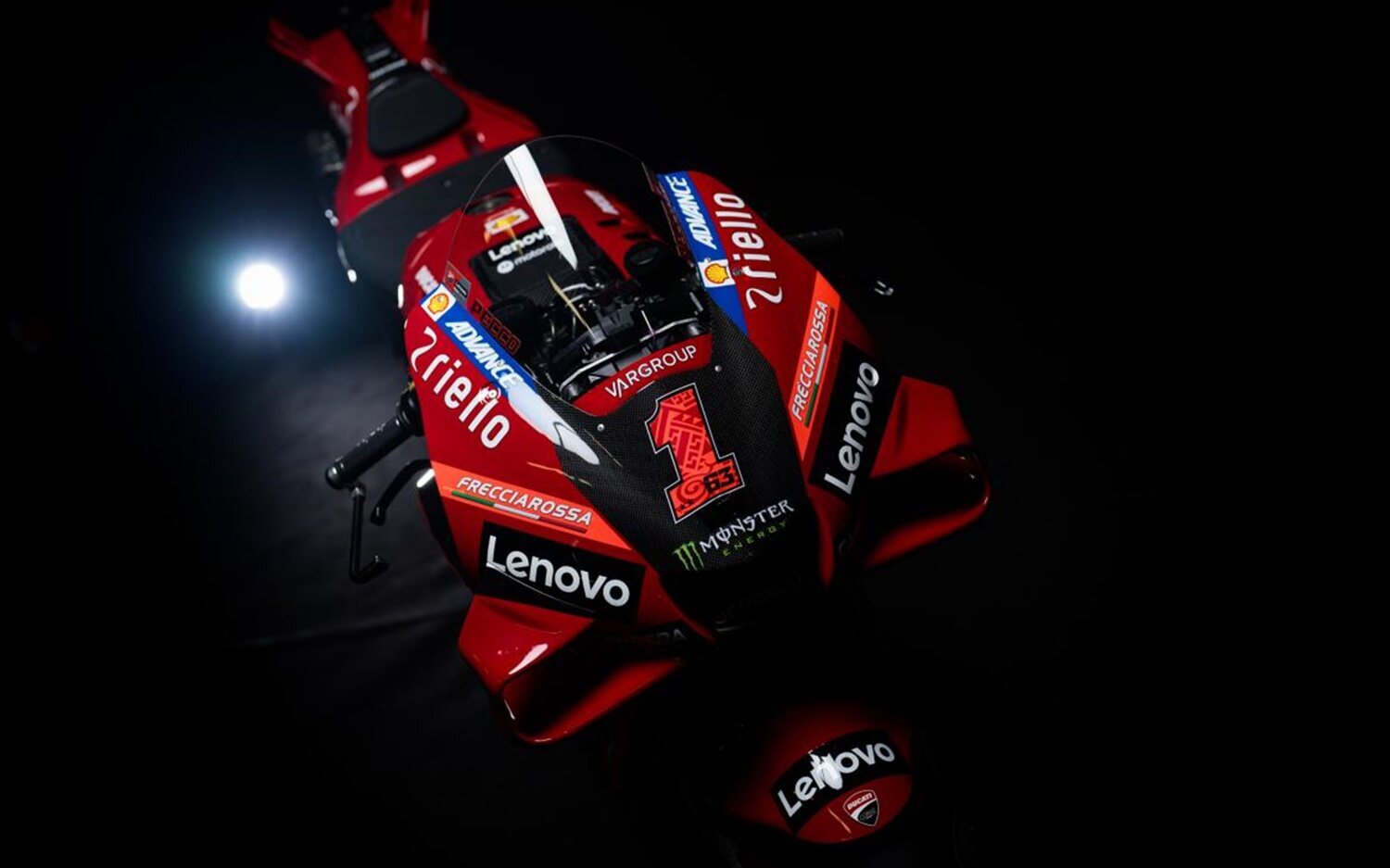 Ducati presenta su nueva dupla con dorsal de campeón