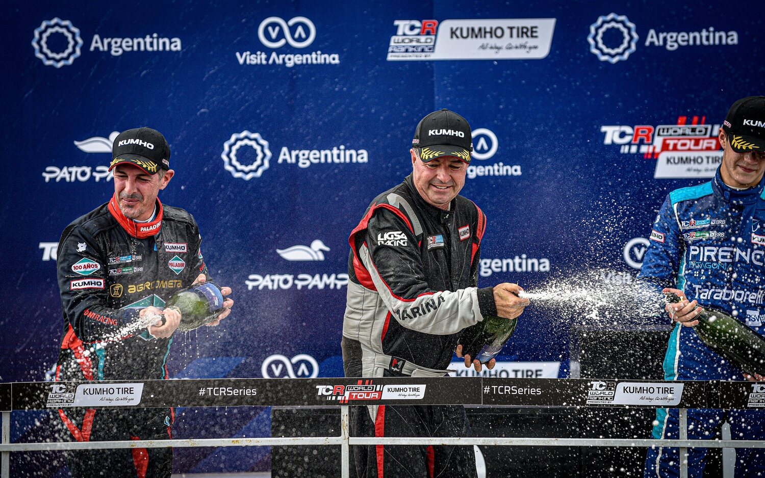 Ignacio Montenegro y Walter Hernández son los primeros ganadores del 2023 en el TCR South America