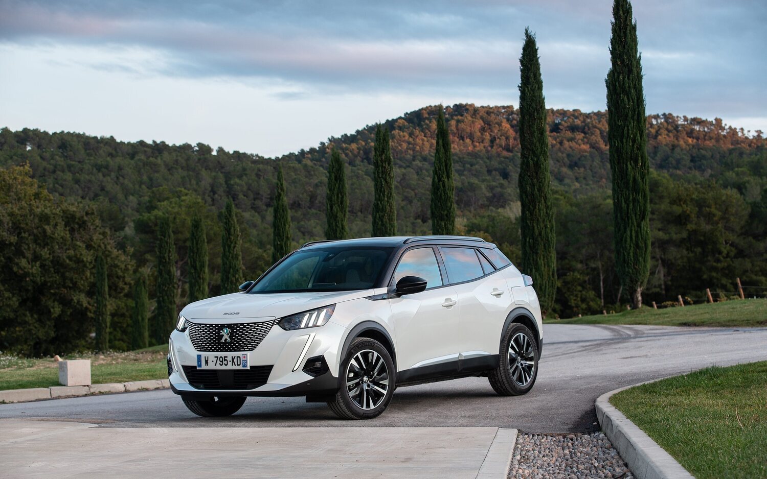 Peugeot adelanta las claves del futuro eléctrico