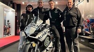 Niccolò Antonelli y Piotr Biesiekirski fichan por Althea Racing en Supersport