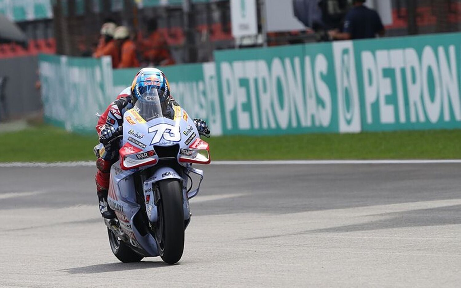 Álex Márquez, Ogura y Masiá al frente del viernes en Sepang