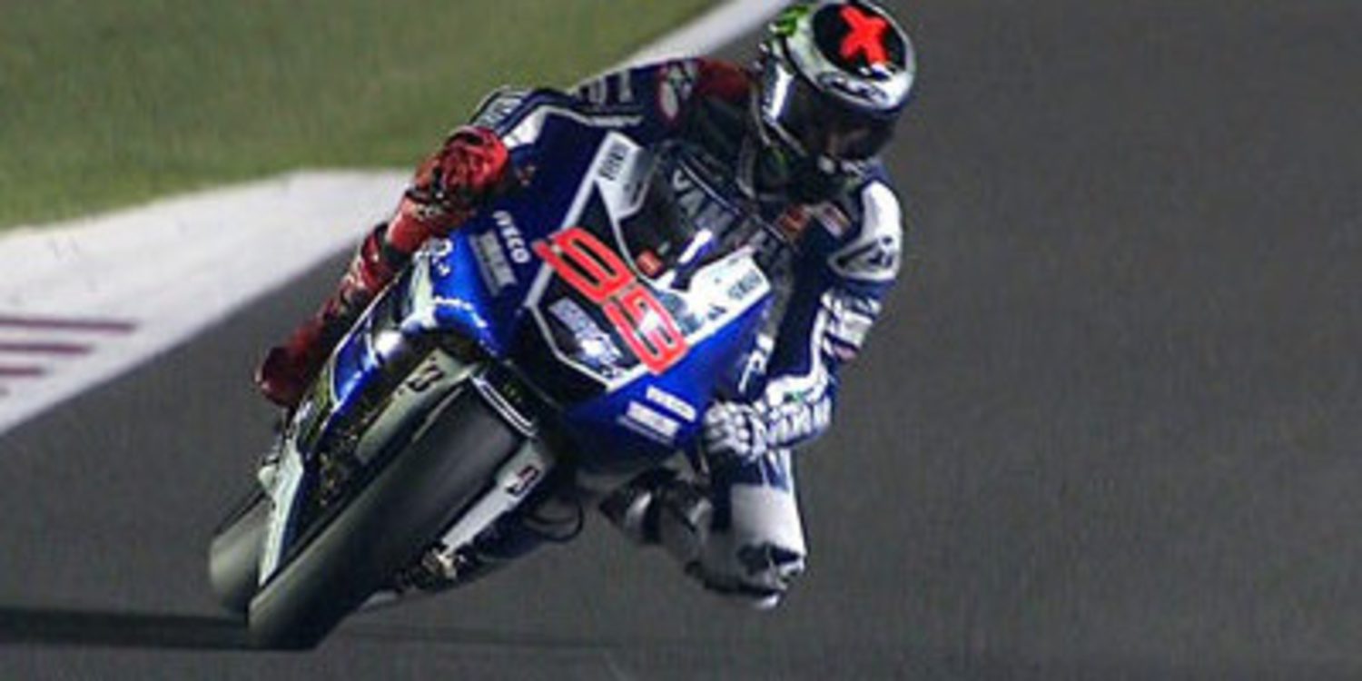 Jorge Lorenzo y Yamaha dominan el inicio en Catar