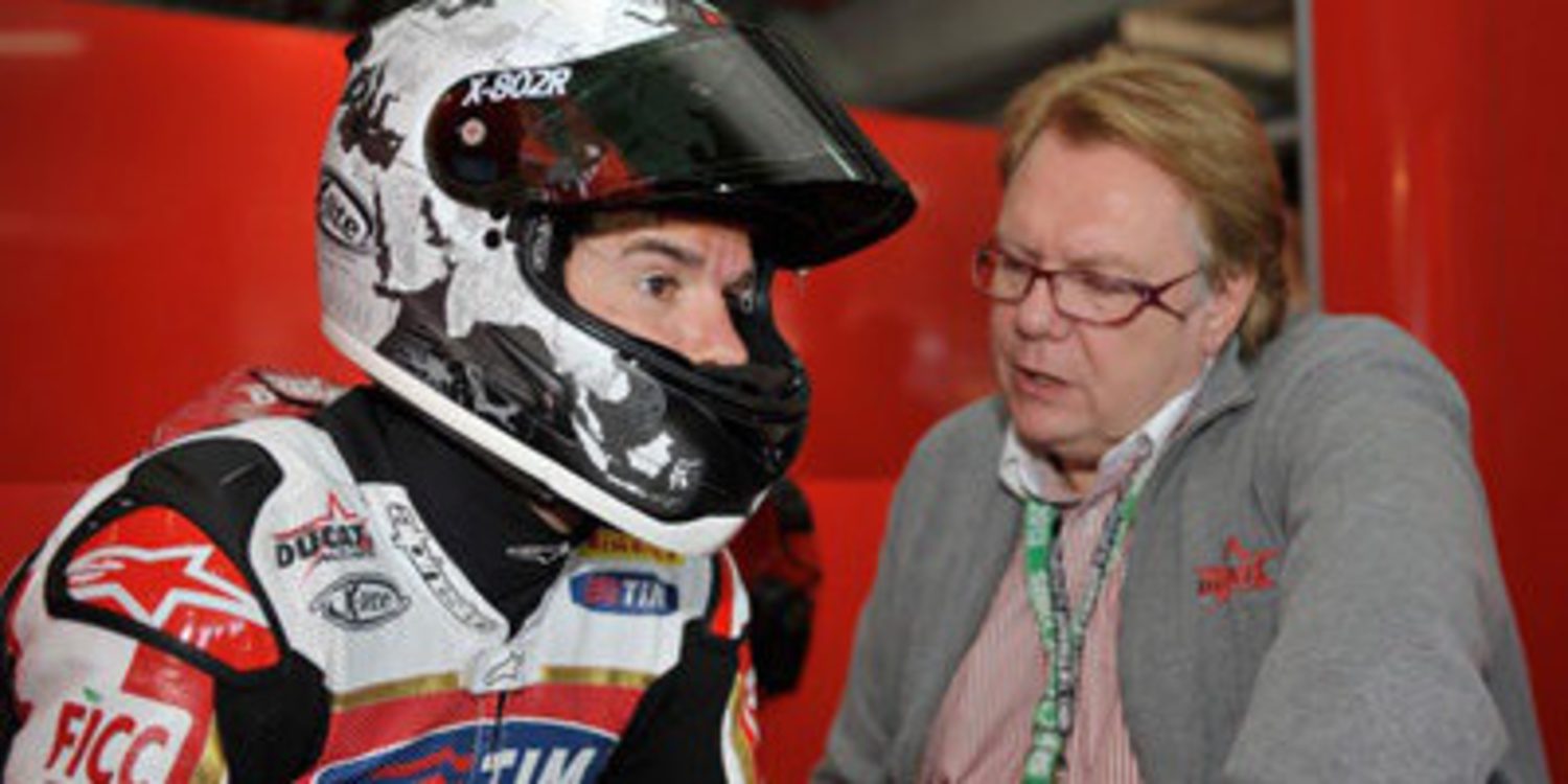 Ducati y Carlos Checa se quedan en Jerez de test