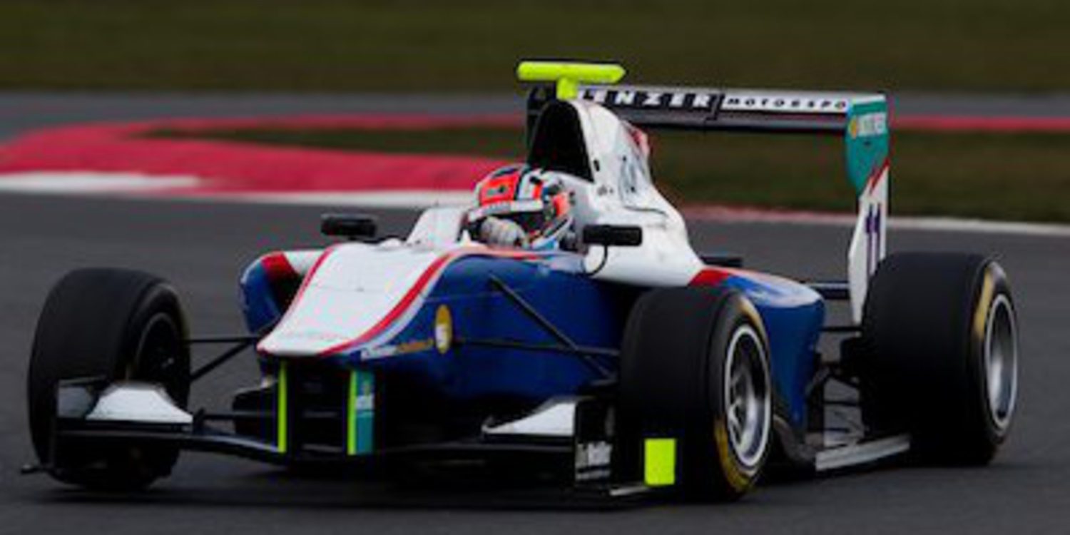 Patric Niederhauser lidera los primeros libres GP3 en 2013