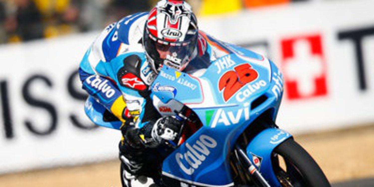 Maverick Viñales poleman de Moto3 en Francia