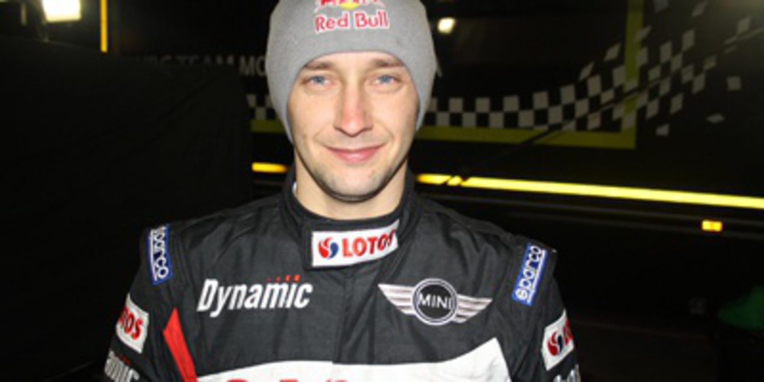 Michal Kosciuszko aparca el Mini por el Fiesta RS WRC
