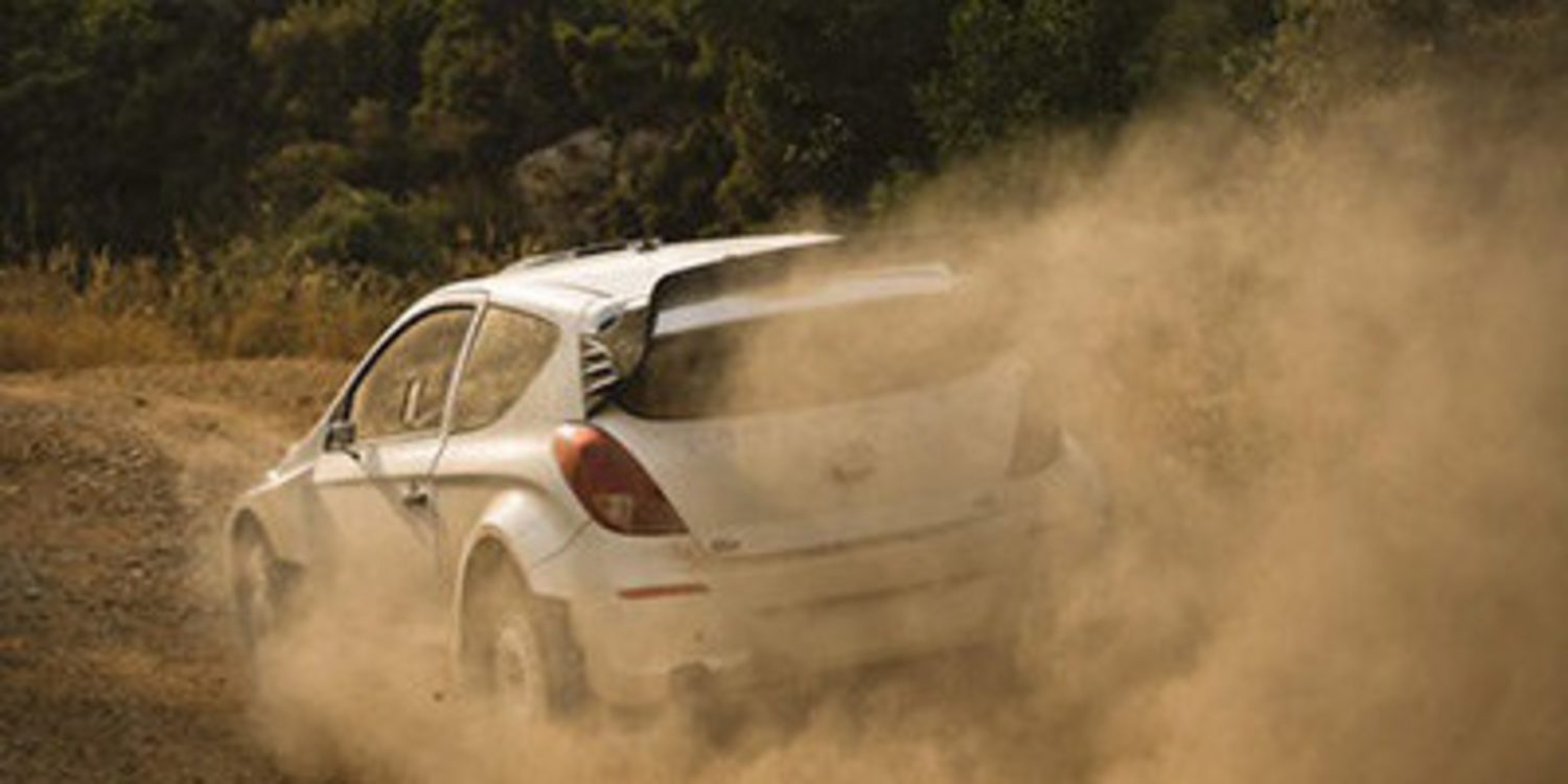 Hyundai ha probado el i20 WRC en tierra