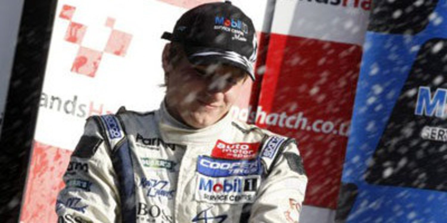 Jordan King consuma el título del British F3 2013