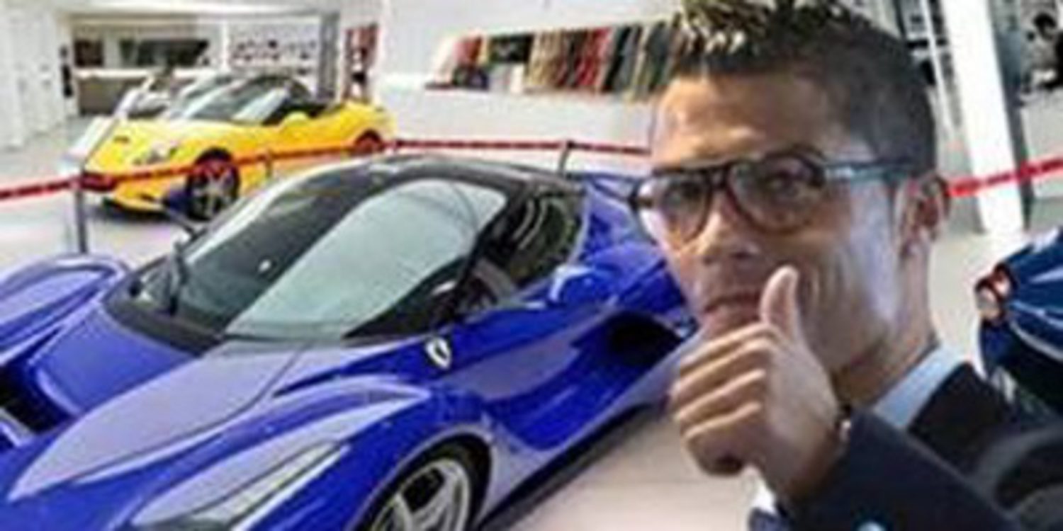 El Ferrari LaFerrari azul de Cristiano Ronaldo