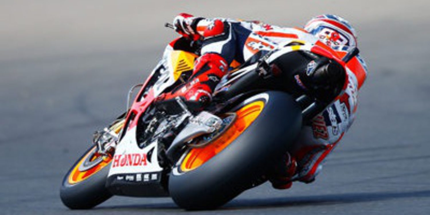 Marc Márquez cierra arriba el viernes de MotoGP en MotorLand