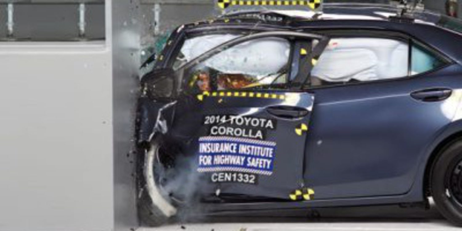 El Toyota Corolla 2014 falla en las pruebas del IIHS