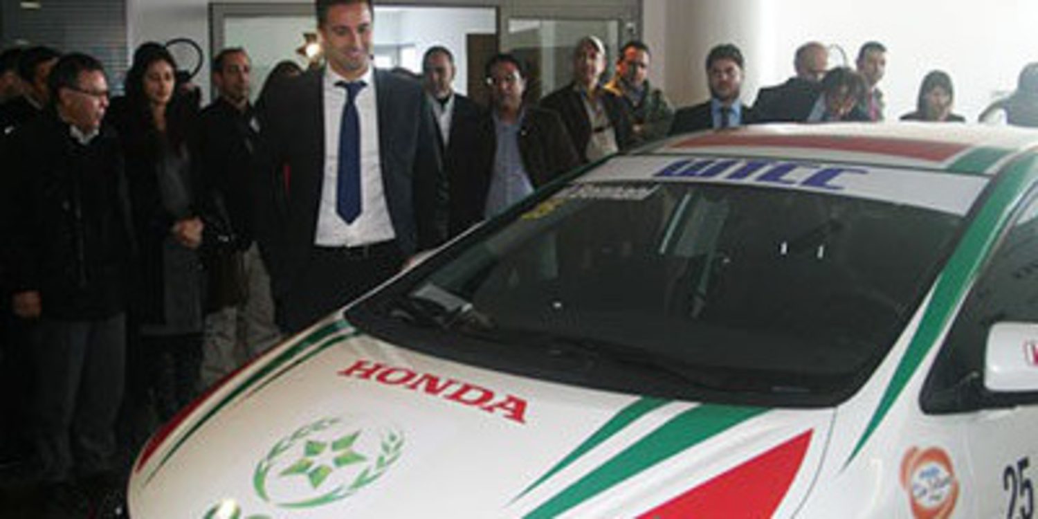 Mehdi Bennani presenta los colores de su Honda para el WTCC