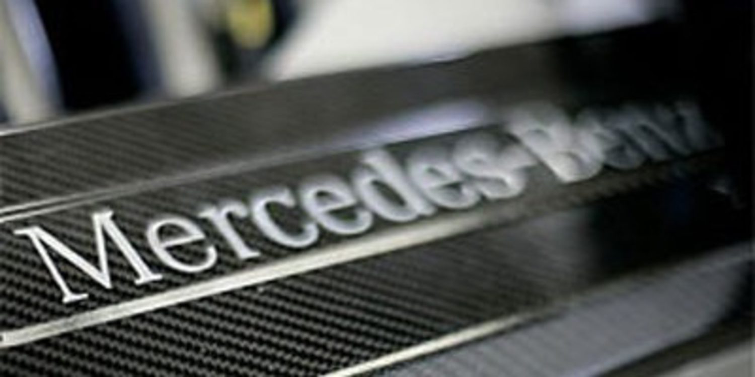 Mercedes sigue probando su motor de F3 en España