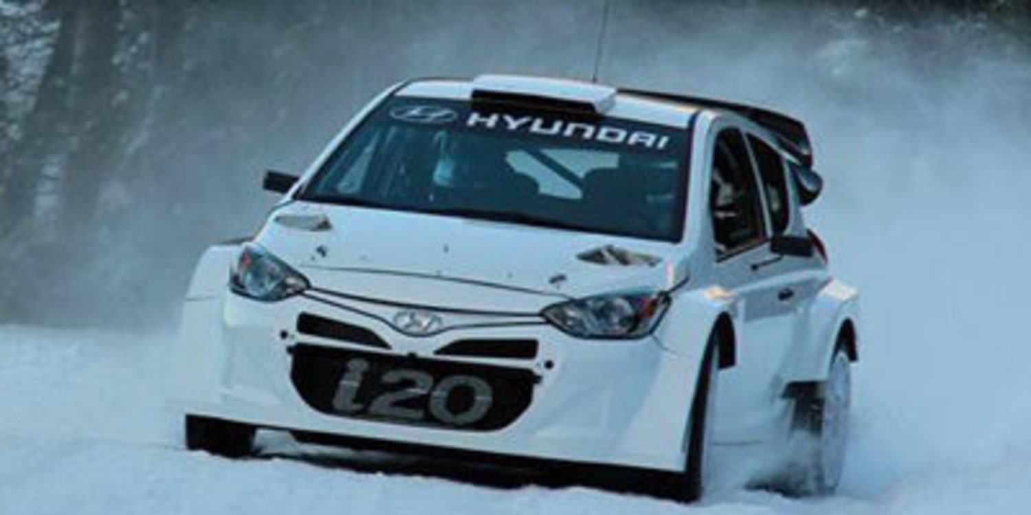 Thierry Neuville prepara el Rally de Montecarlo sobre el i20 WRC