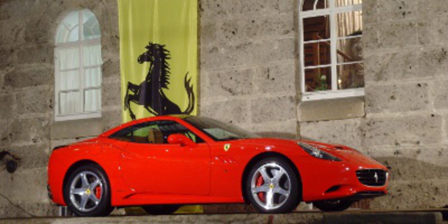 Ferrari California con un V8 bi-turbo para primavera