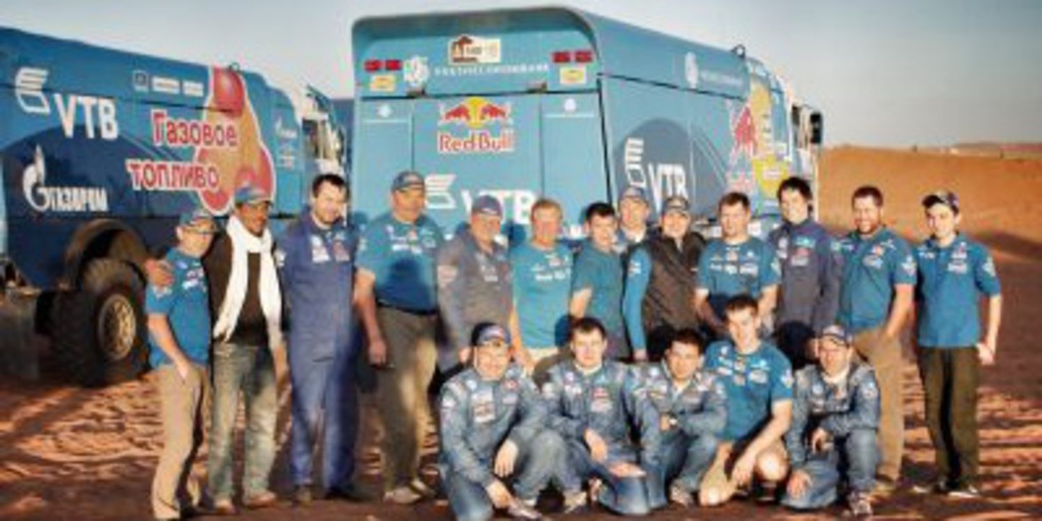 Vladimir Chagin: "De 13 a 15 tripulaciones pueden acabar arriba en el Dakar 2014"