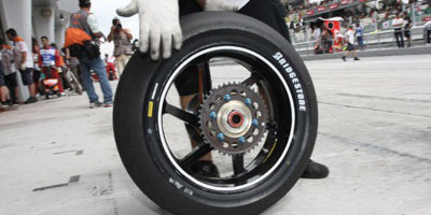 Bridgestone fija colores para sus gomas de MotoGP